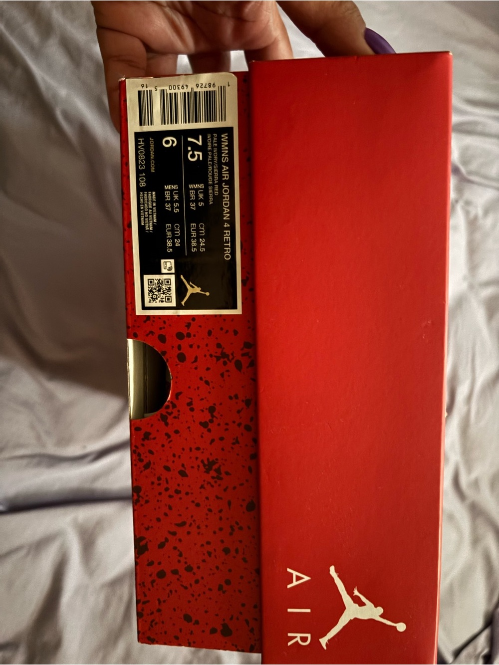 Brand new sneakers never worn